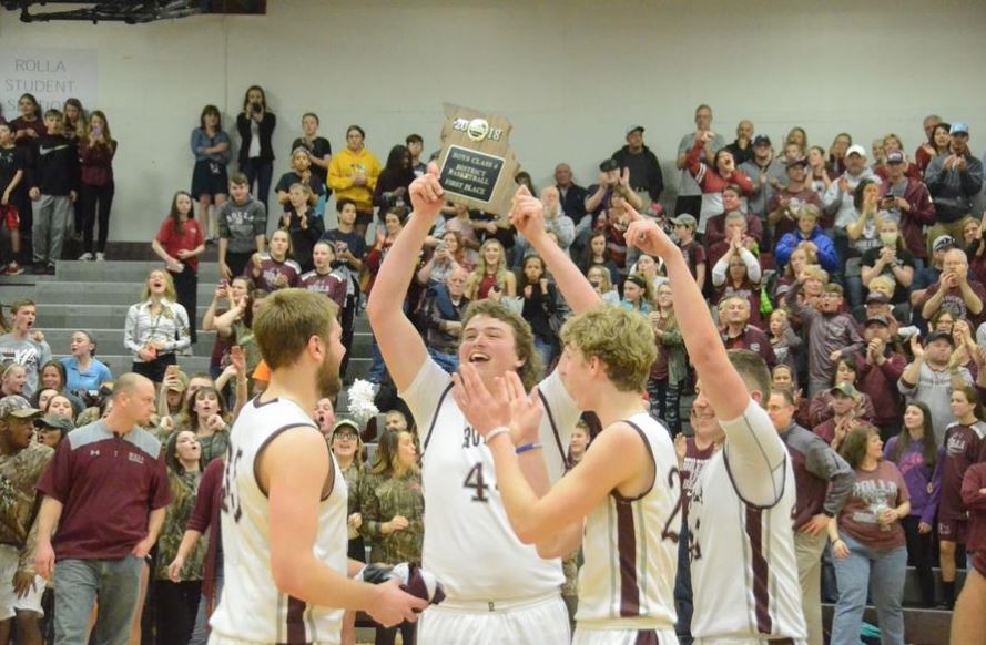 Boys+basketball+takes+on+Grandview+in+sectionals+tonight