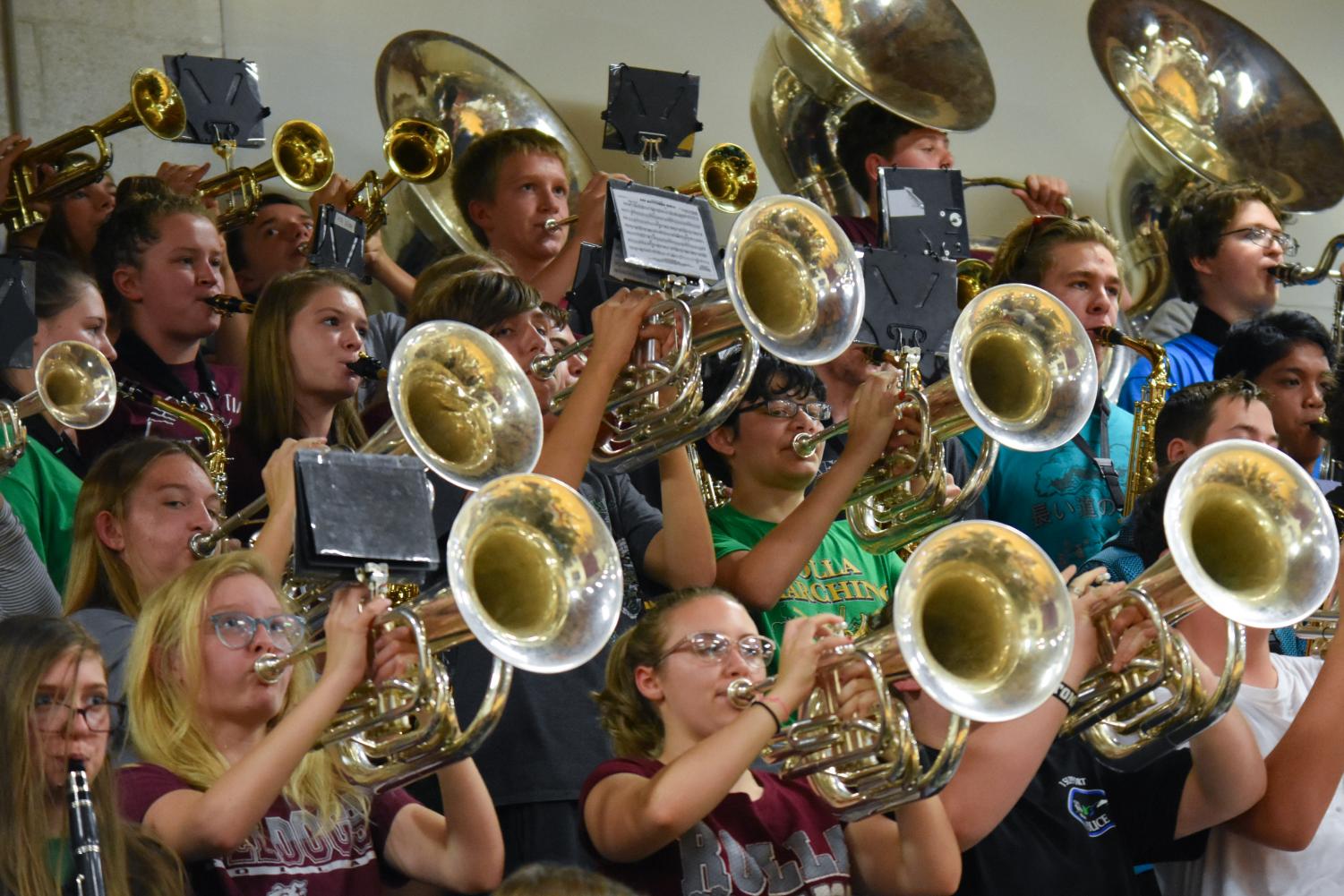 RHS+kicks+off+football+season+with+pep+rally