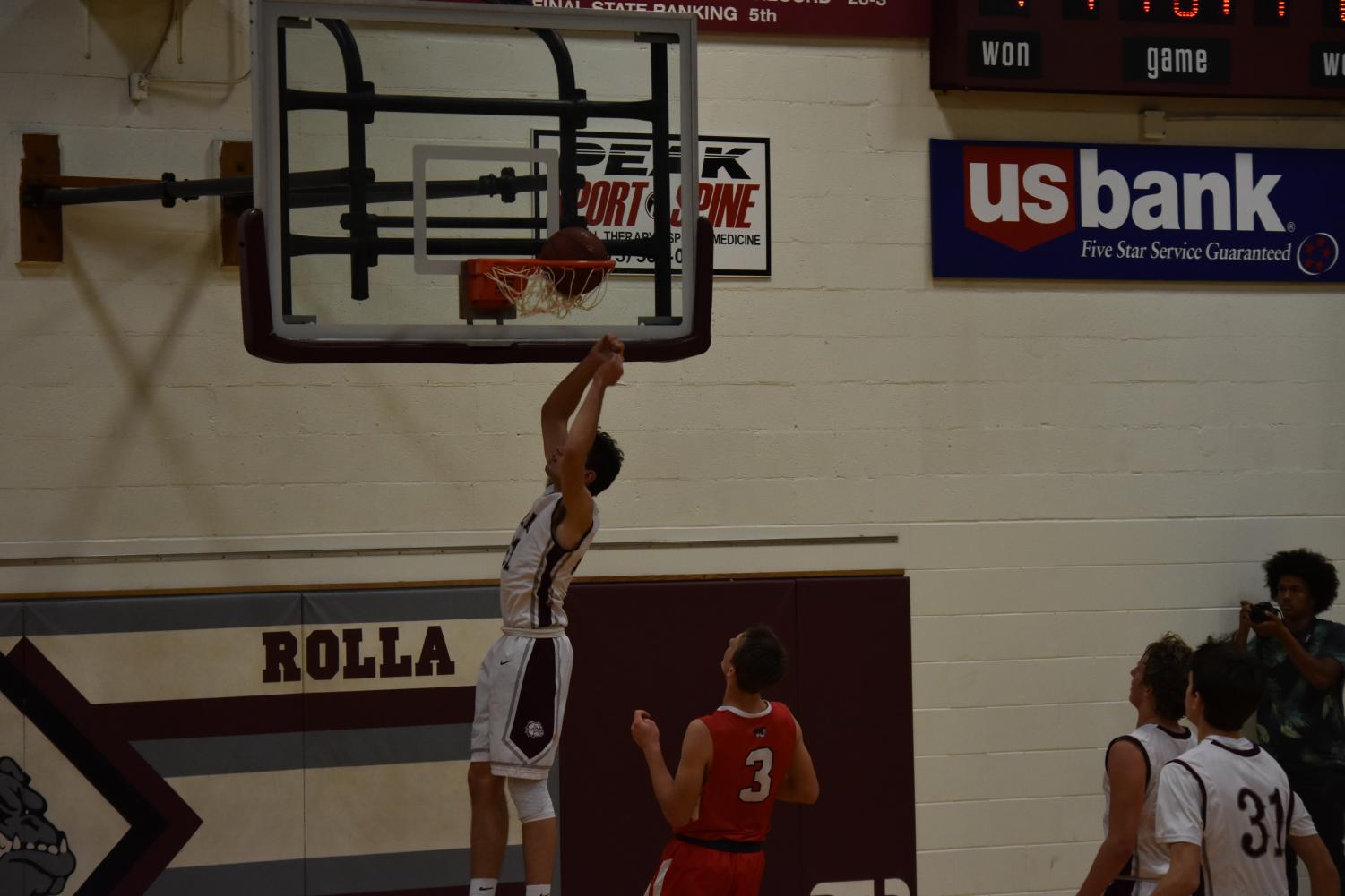 Photo gallery: boys basketball wins over St. James