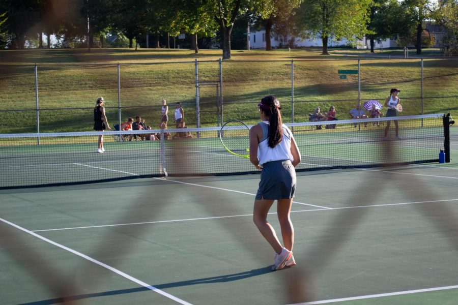 Girls tennis team wins on senior night