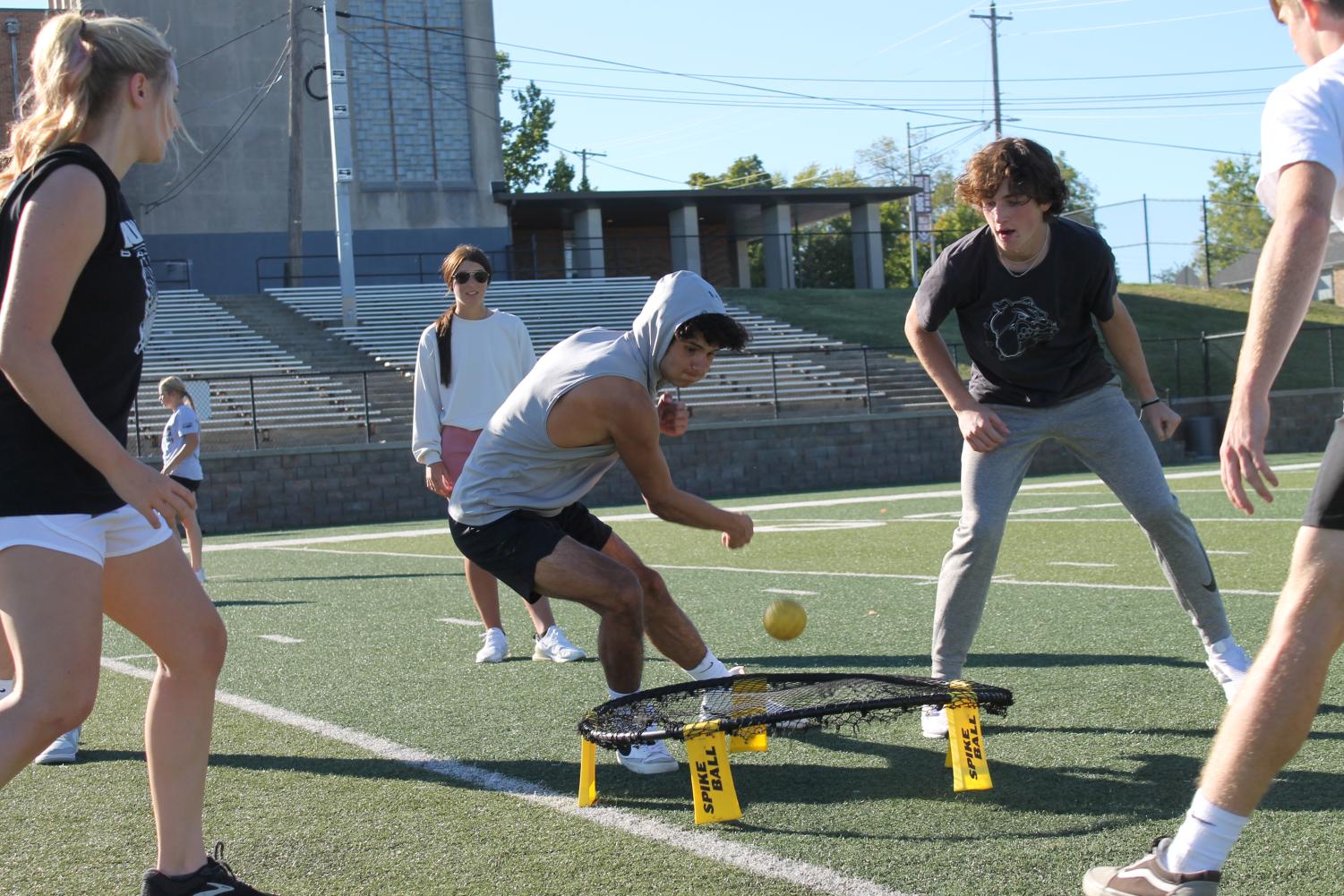 RHS+Leadership+Spikeball+Tournament+Photo+Gallery