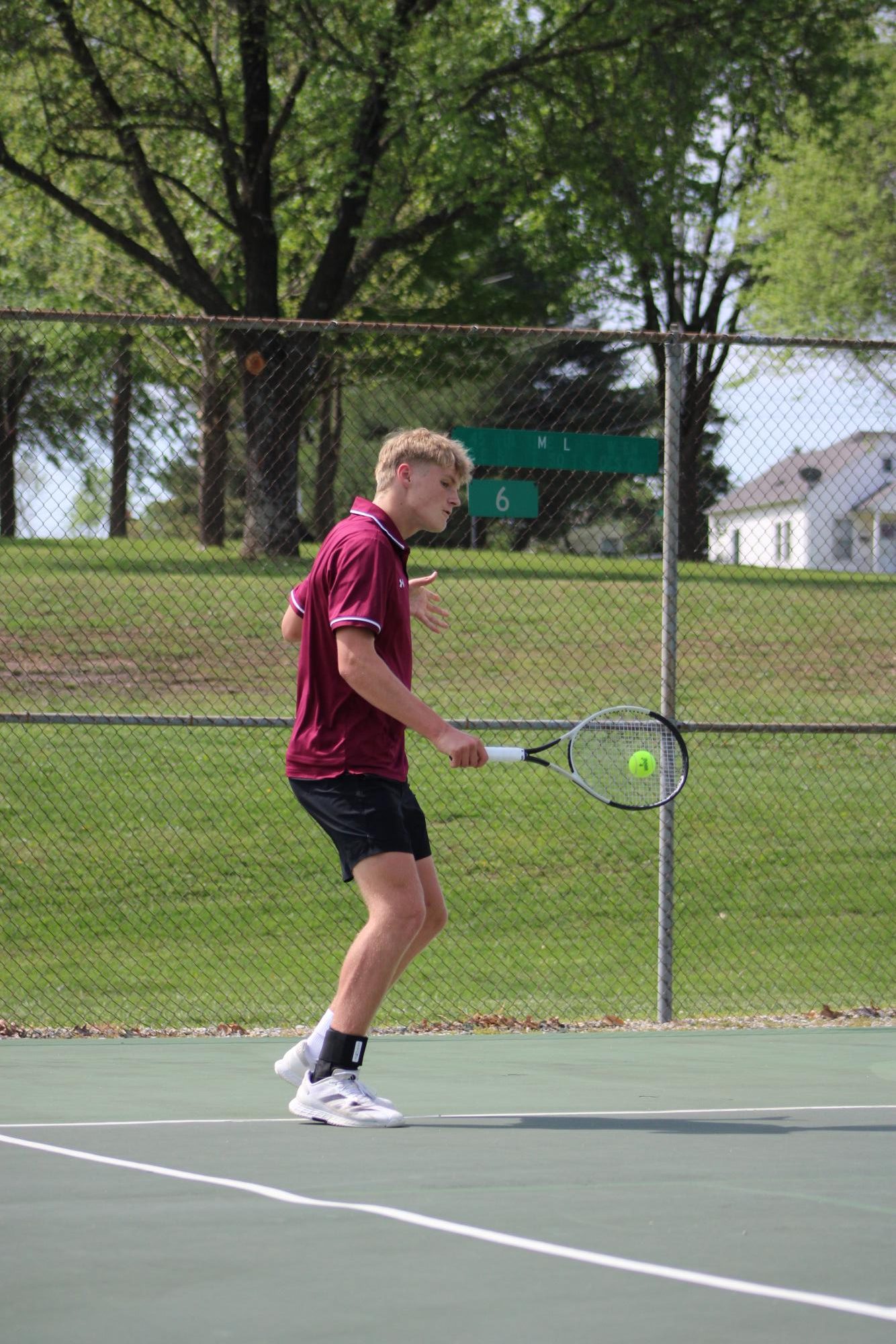 Tennis team starts Districts with 18-1 record